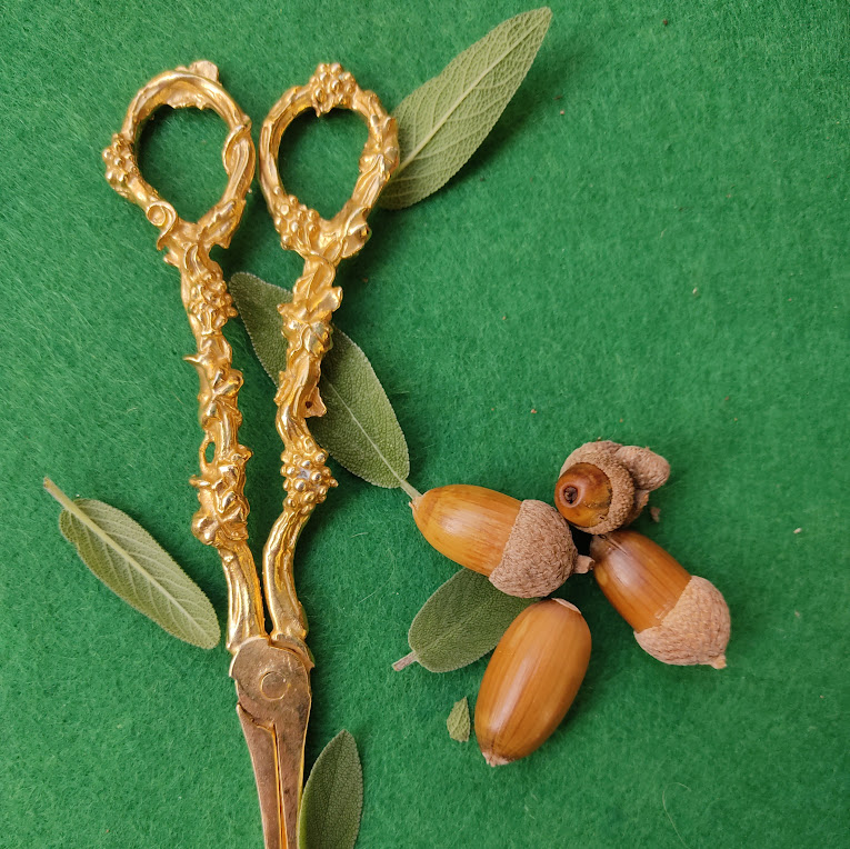 Antique Gold Plated Grape Scissors
