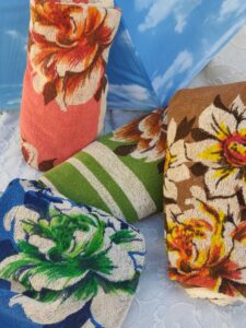 Set of 4 BOLD Vintage Towels